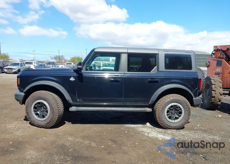 2021 Ford Bronco Outer Banks z USA, uszkodzony, nr VIN 1FMDE5DH0MLB04021